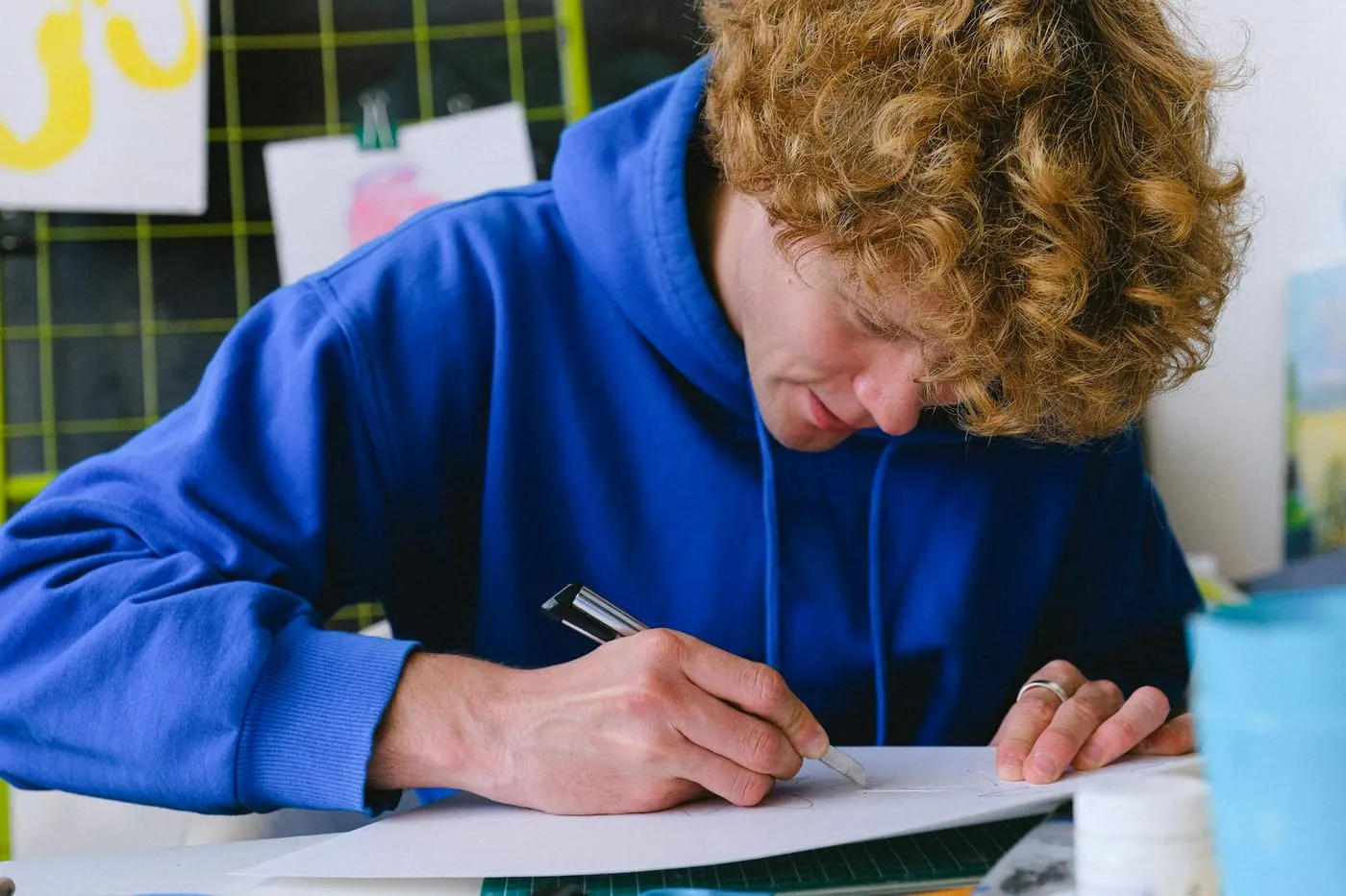 IA no trabalho: Novos dados mostram como os trabalhadores realmente usam a IA